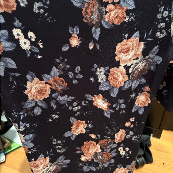 Pinkblush navy and Pink Floral 3/4 Sleeve maternity Dress - Picture 3 of 4